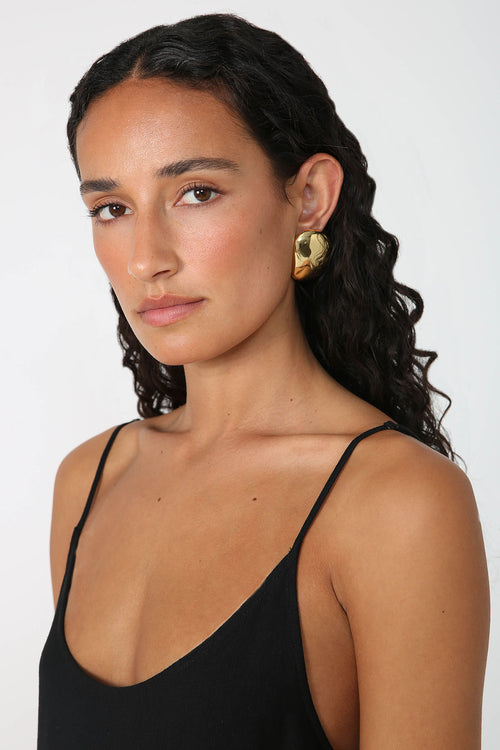 beaming earring / gold