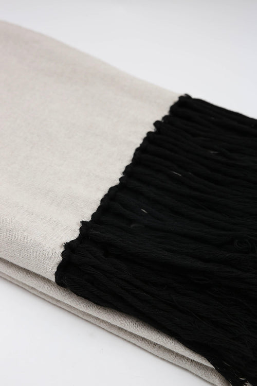 contrast scarf / black|cream