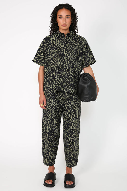 ahead pant / green animal abstract print