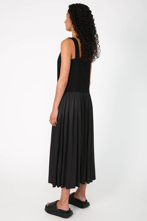 garrison dress / black