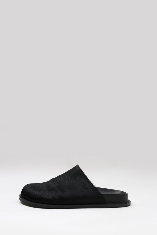 loafer mule / black pony