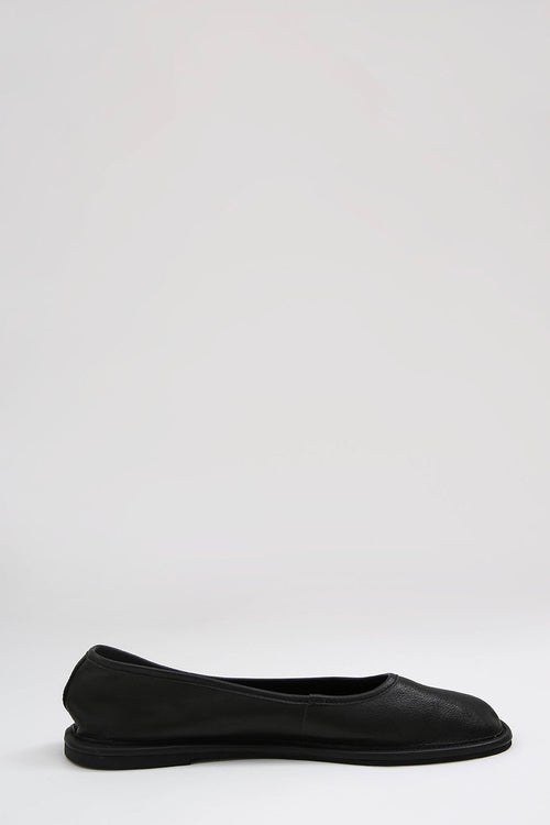 leather ballet flat / black