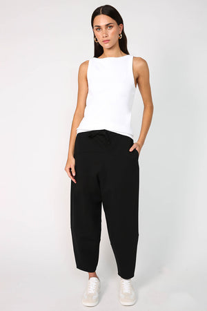 furthering track pant / black