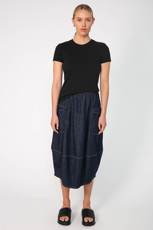 global denim skirt / dark indigo