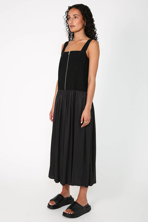 garrison dress / black