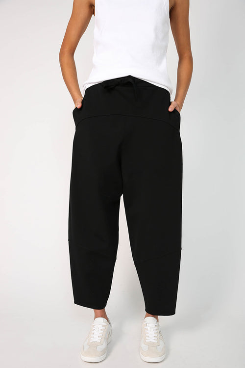 furthering track pant / black