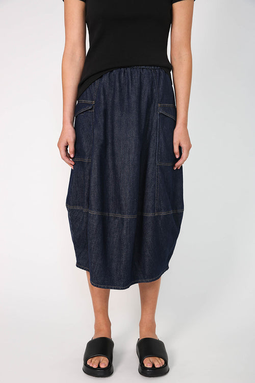 global denim skirt / dark indigo