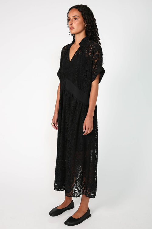 bevel lace midi dress / black lace