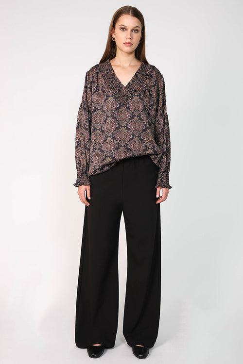 centric top / black paisley