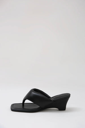 wave wedge / black