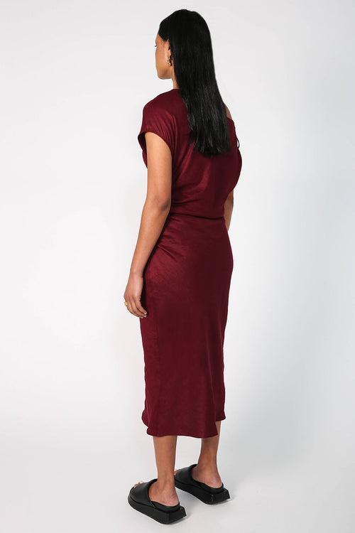 enlight dress / berry red