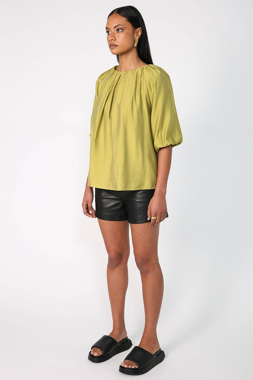 rue tee / pistachio green