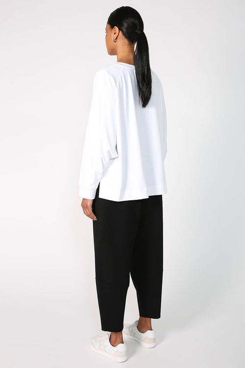 stand sweat / white