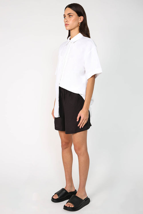 act short / black