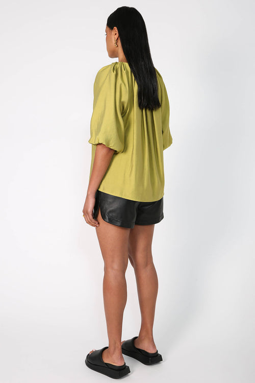 rue tee / pistachio green