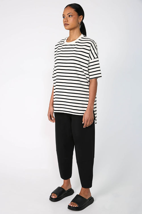 step up tee / buttermilk |black stripe