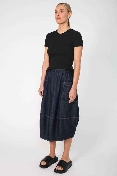 global denim skirt / dark indigo