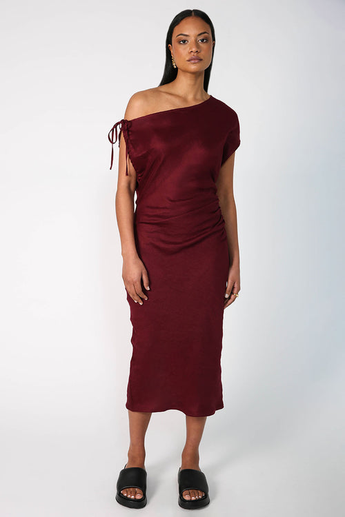 enlight dress / berry red