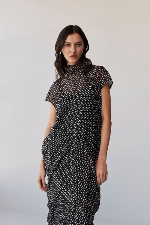 cove cap sleeve dress / black|ecru geo print