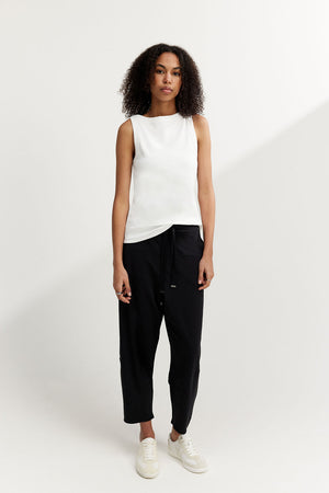 furthering track pant / black ponti