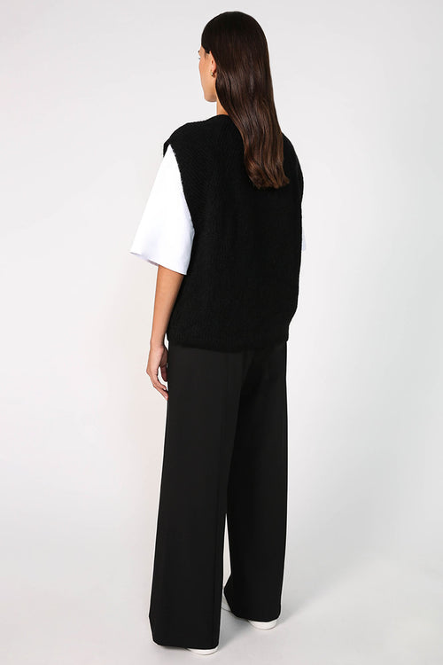 lineate vest / black